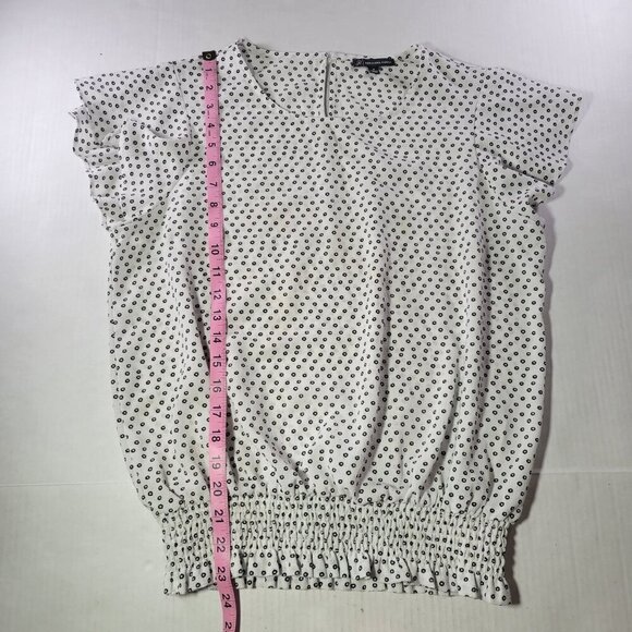 Adrianna Papell White & Black Polka Dot Smocked Hem Cap Sleeve Blouse Size M - Picture 4 of 9